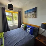 3 Bed House, Stunning Views And Free Parking