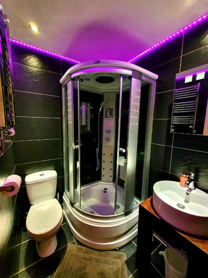 3 Bed House, Stunning Views And Free Parking * Brighton