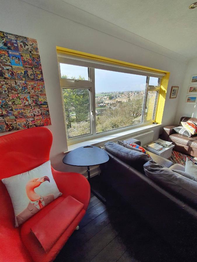 Hébergement de vacances 3 Bed House, Stunning Views And Free Parking *