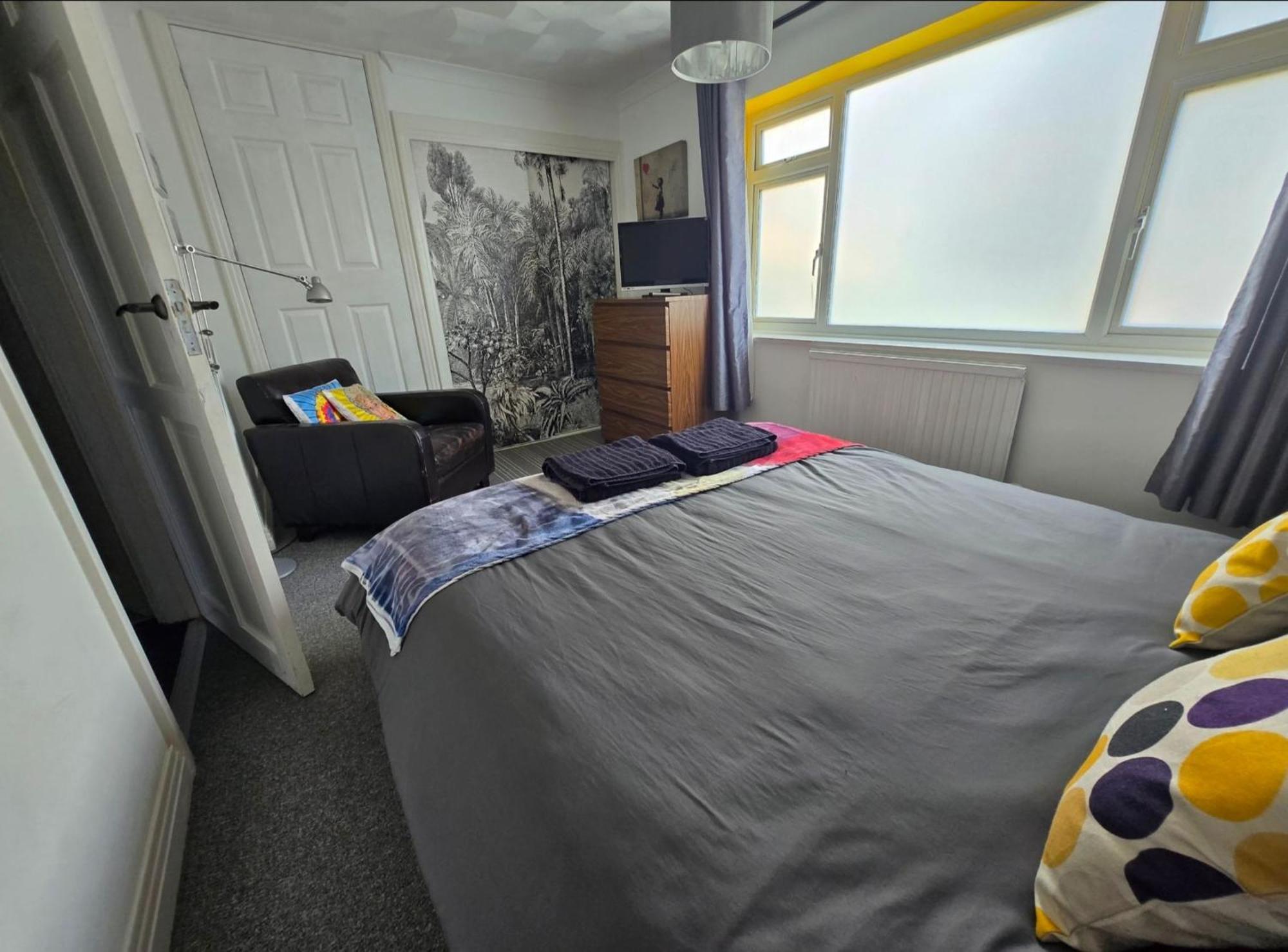 3 Bed House, Stunning Views And Free Parking Hébergement de vacances