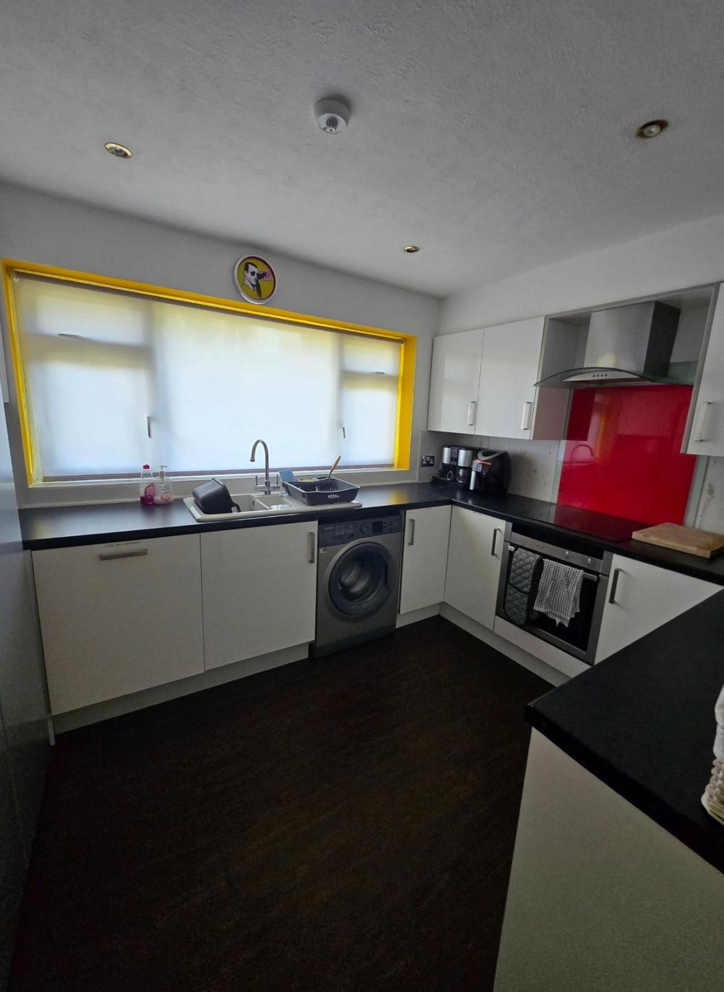 3 Bed House, Stunning Views And Free Parking Hébergement de vacances *