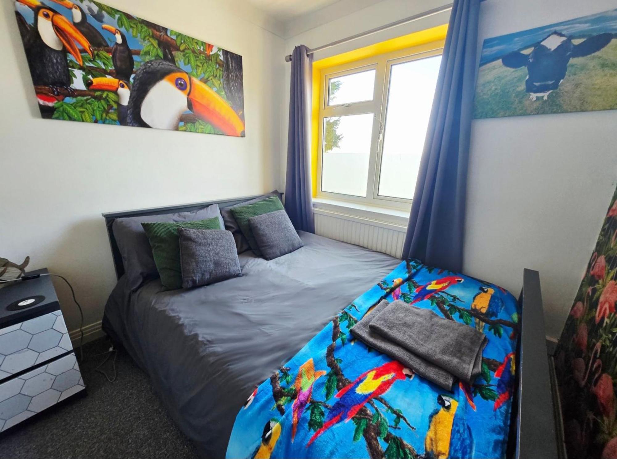 3 Bed House, Stunning Views And Free Parking * Hove