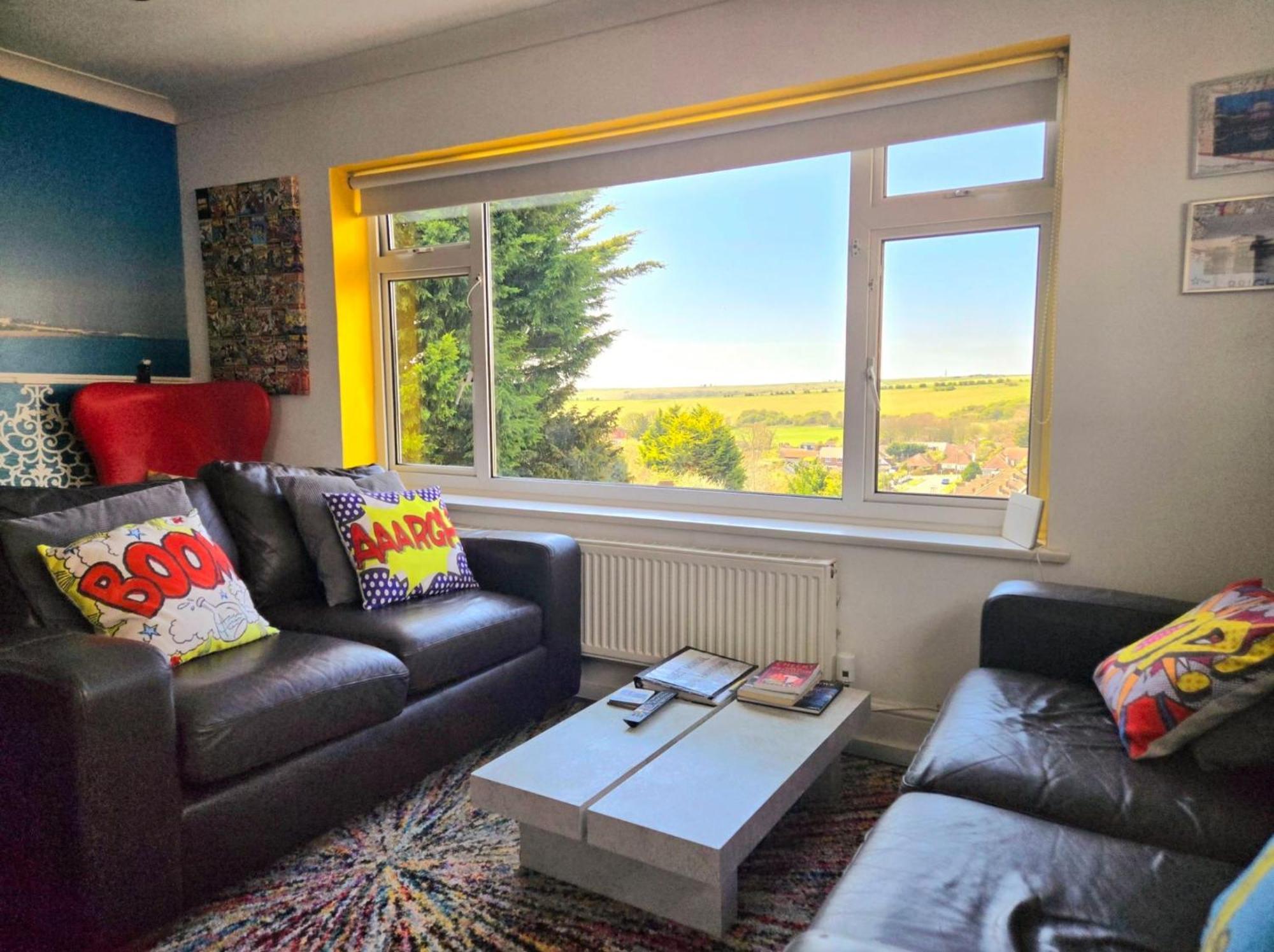 3 Bed House, Stunning Views And Free Parking Hébergement de vacances Hove
